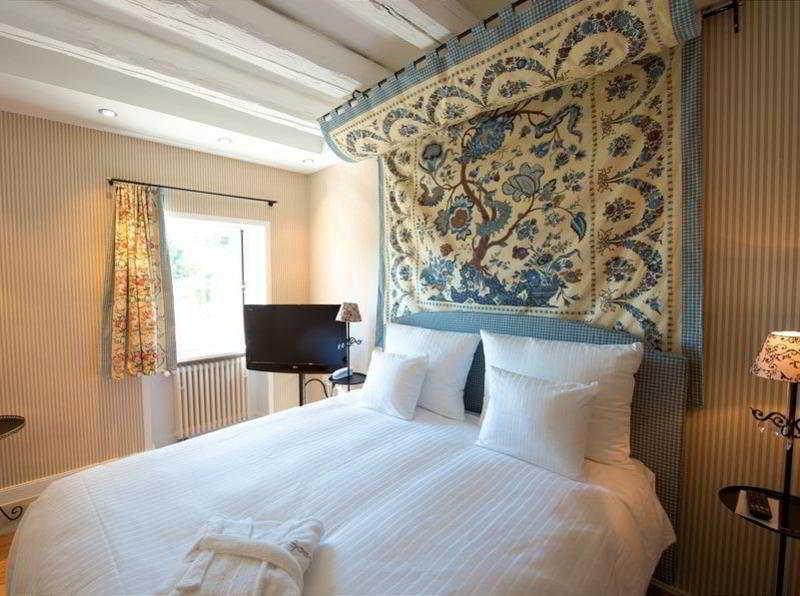 Hotel Chateau Schengen Bagian luar foto
