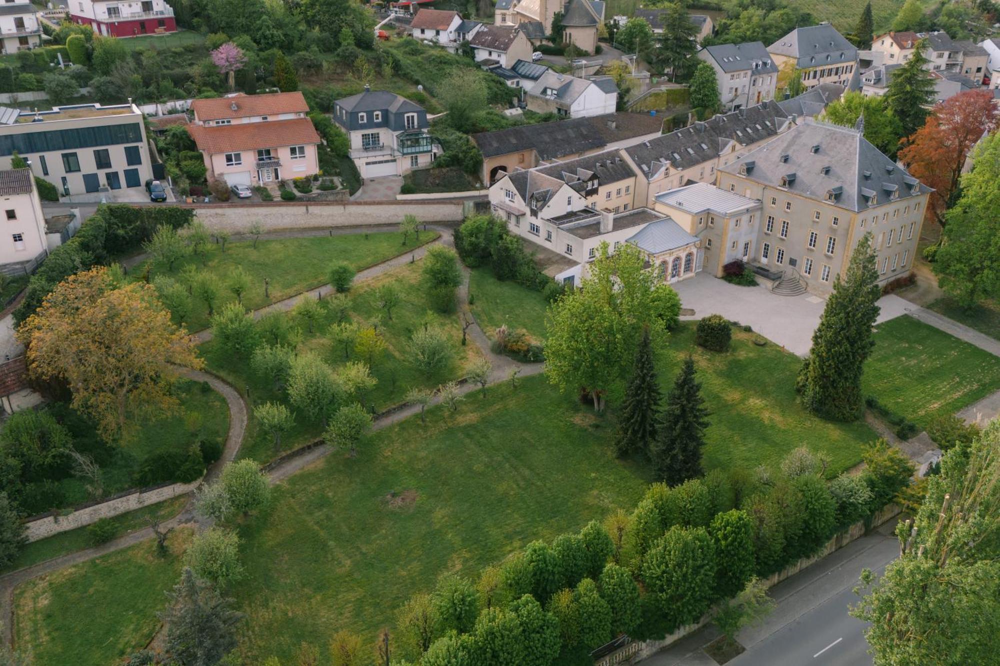 Hotel Chateau Schengen Bagian luar foto