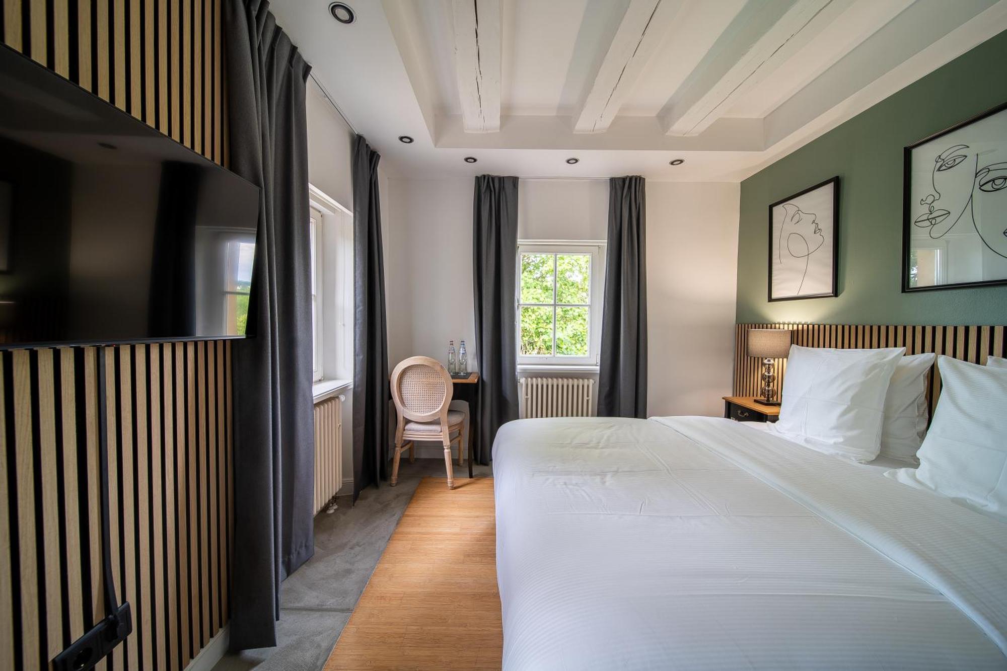 Hotel Chateau Schengen Bagian luar foto