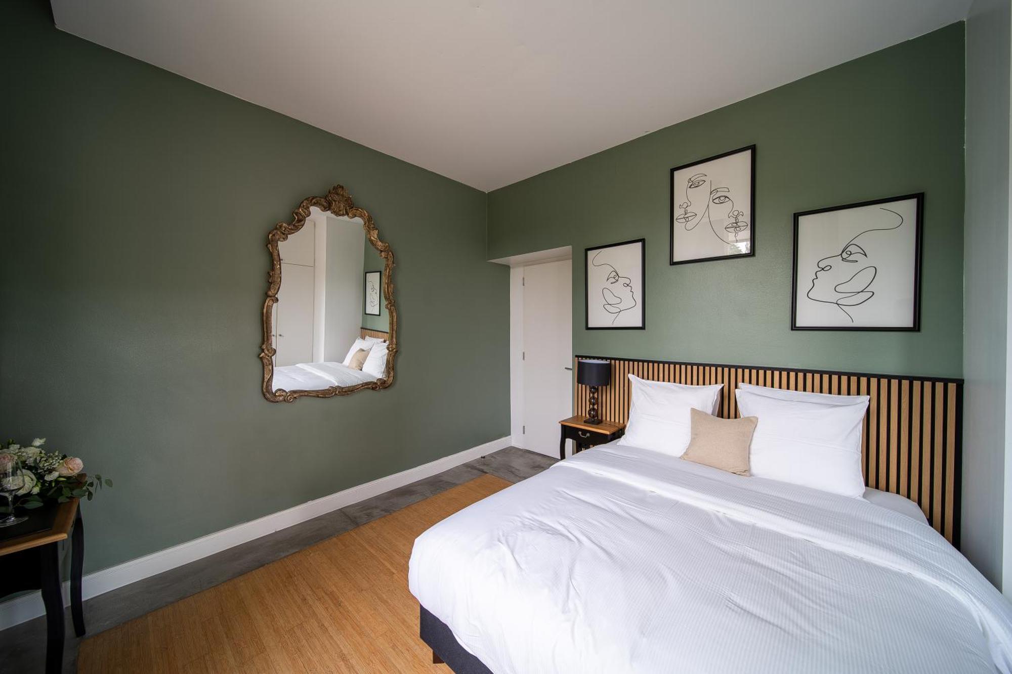 Hotel Chateau Schengen Bagian luar foto