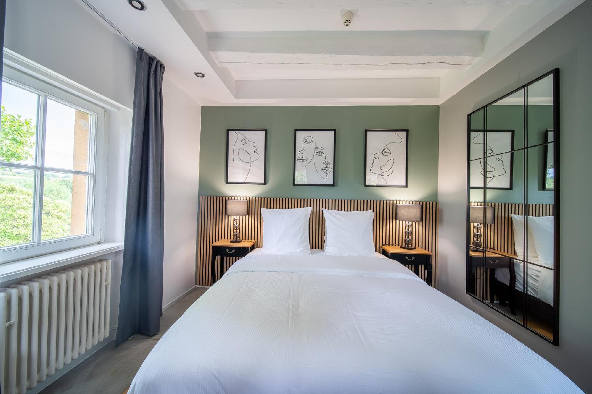 Hotel Chateau Schengen Bagian luar foto