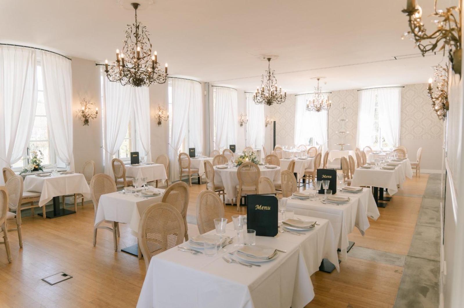 Hotel Chateau Schengen Bagian luar foto