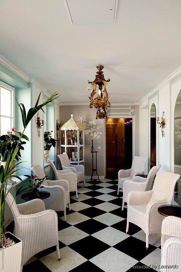 Hotel Chateau Schengen Bagian luar foto